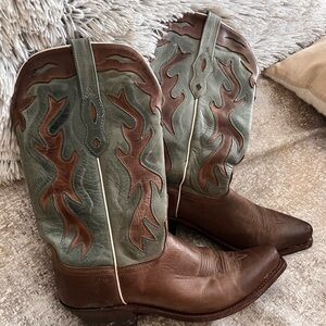 Men’s Old West cowboy boots